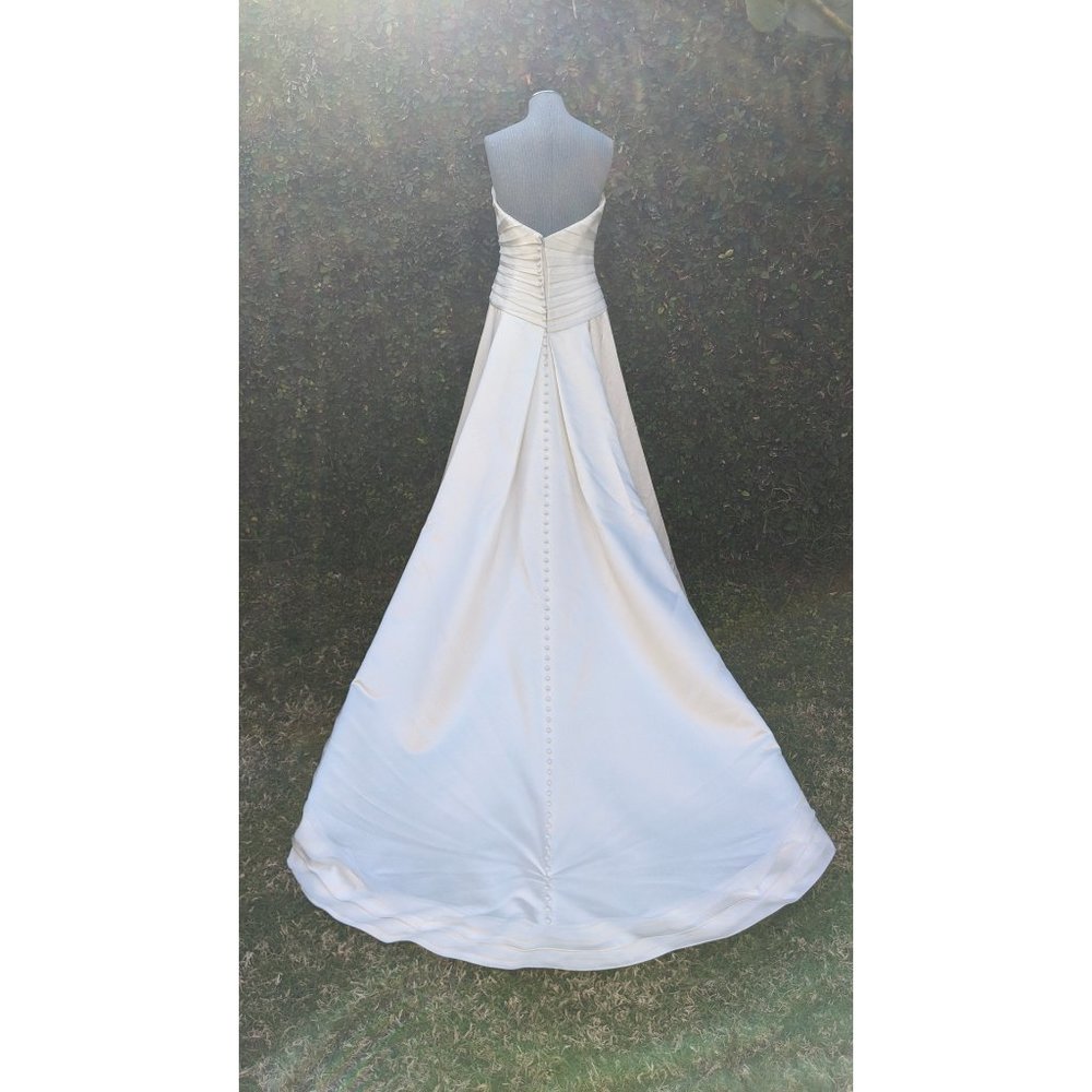 Ivory Casablanca Strapless Wedding Dress 1798
